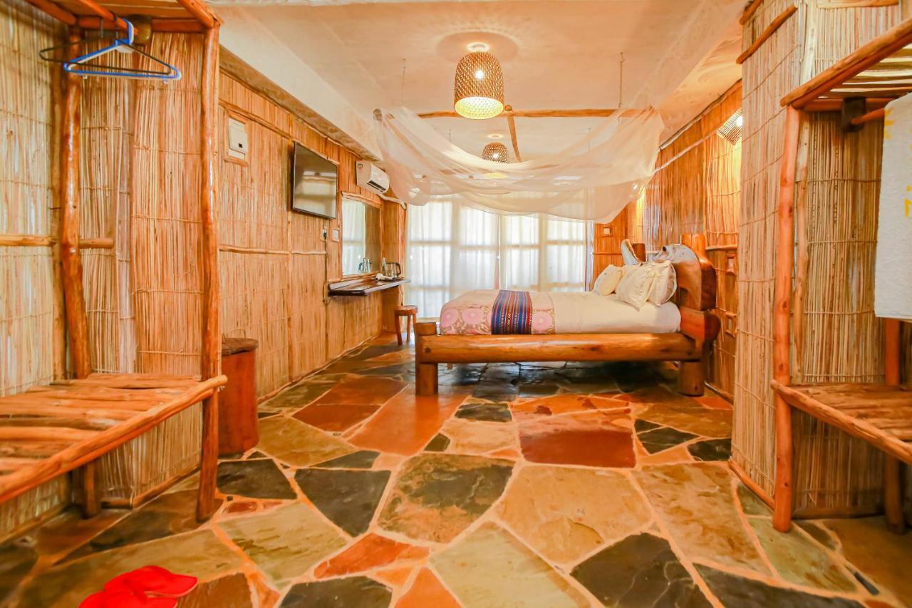 במבורי Ziwa Beach Resort מראה חיצוני תמונה