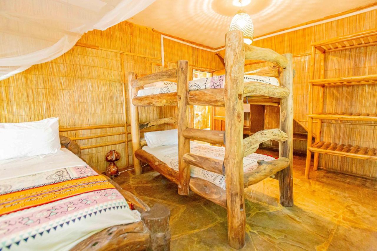 במבורי Ziwa Beach Resort מראה חיצוני תמונה