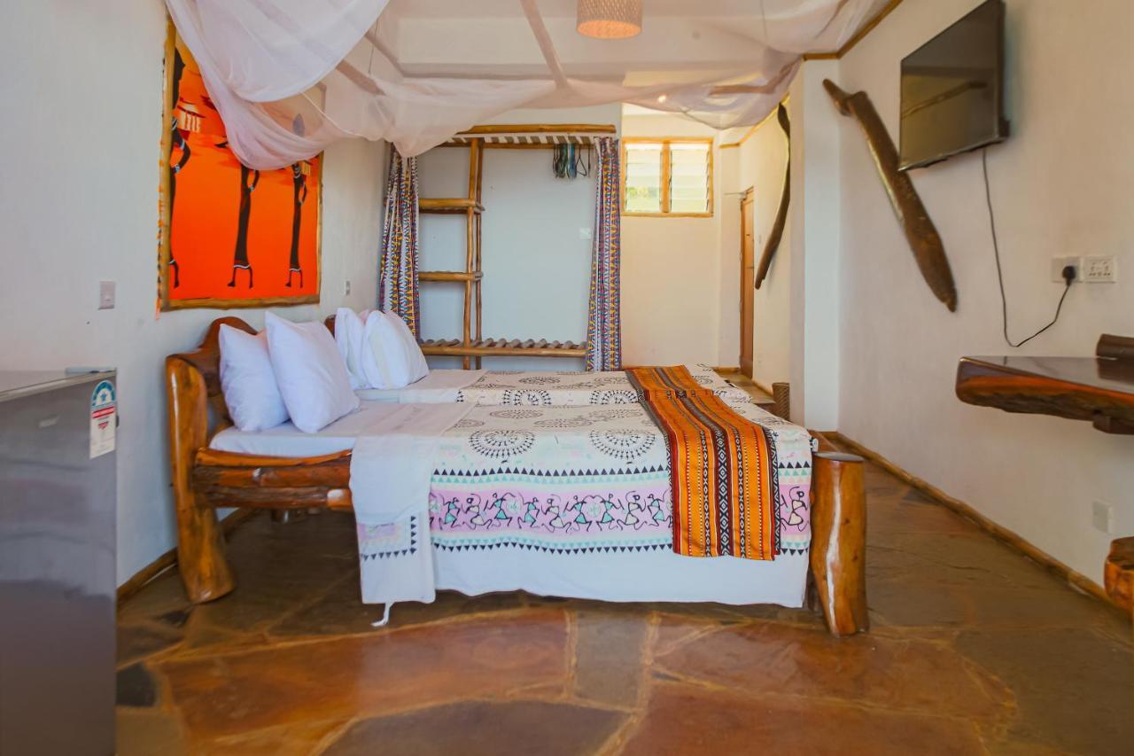 במבורי Ziwa Beach Resort מראה חיצוני תמונה