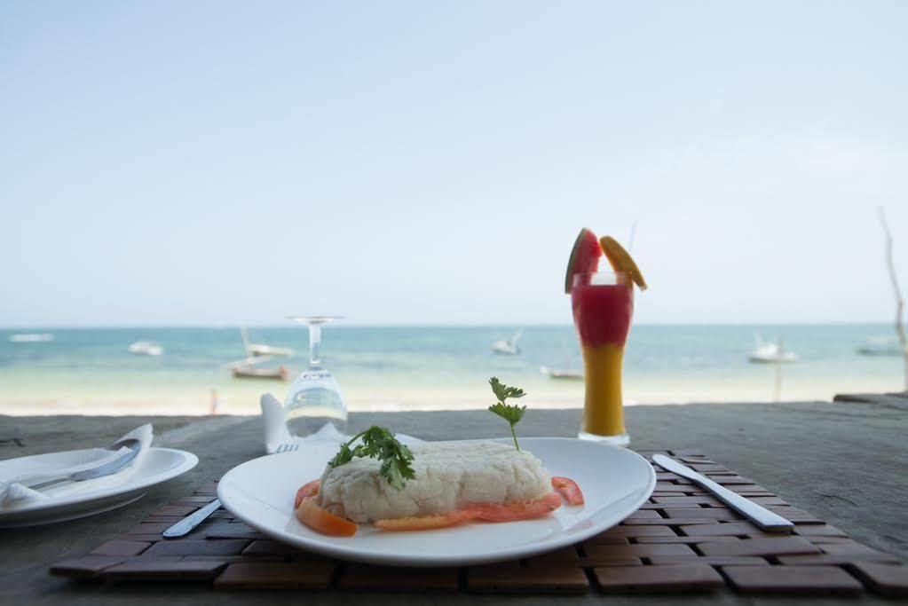 במבורי Ziwa Beach Resort מראה חיצוני תמונה